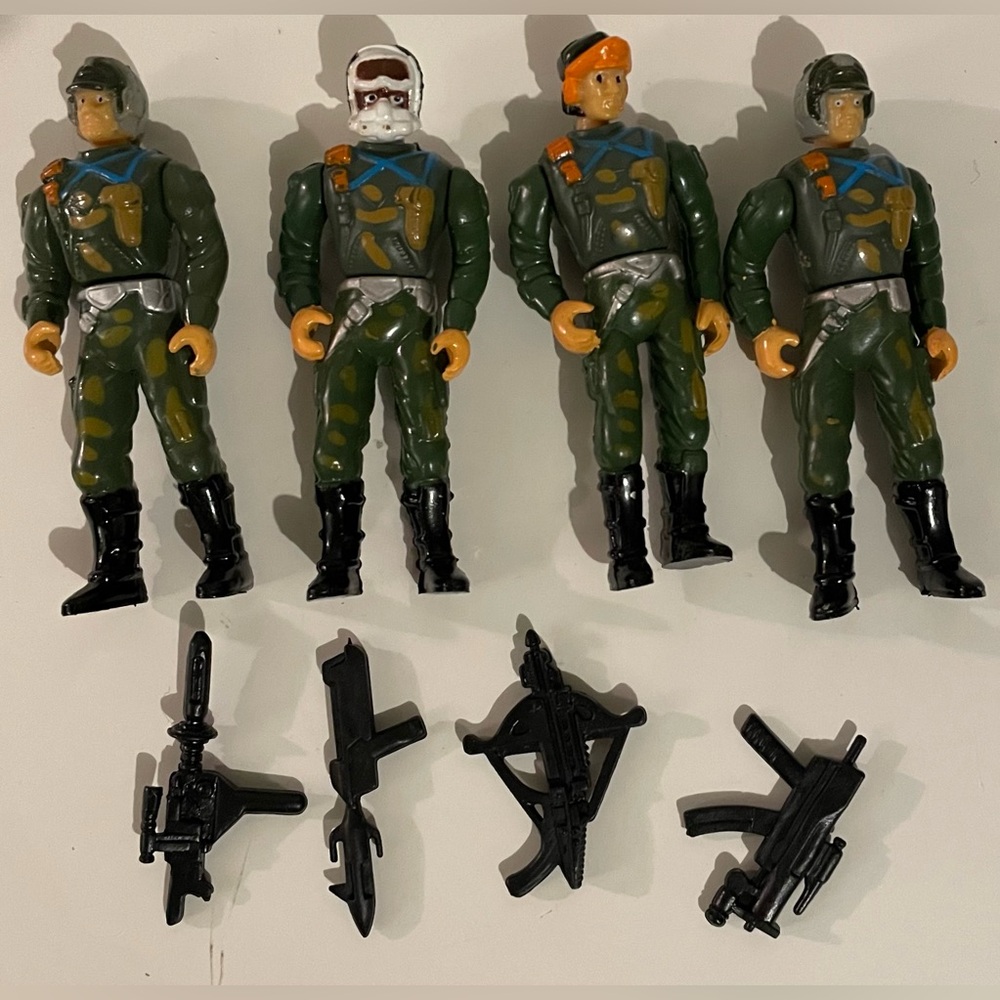 4 Desert Defender Action Figures (SGI, Sungold MFG. CO) 1980s. 4 inch.
